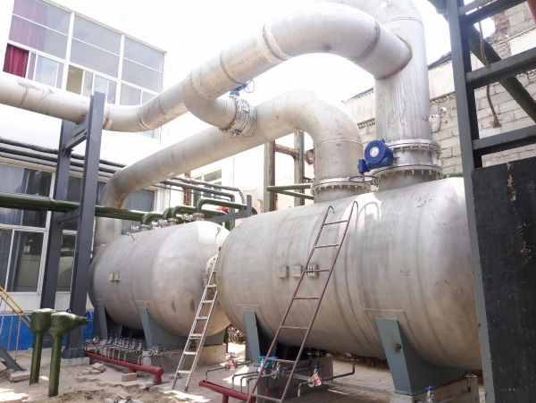 某公司φ820不銹鋼空氣管道安裝